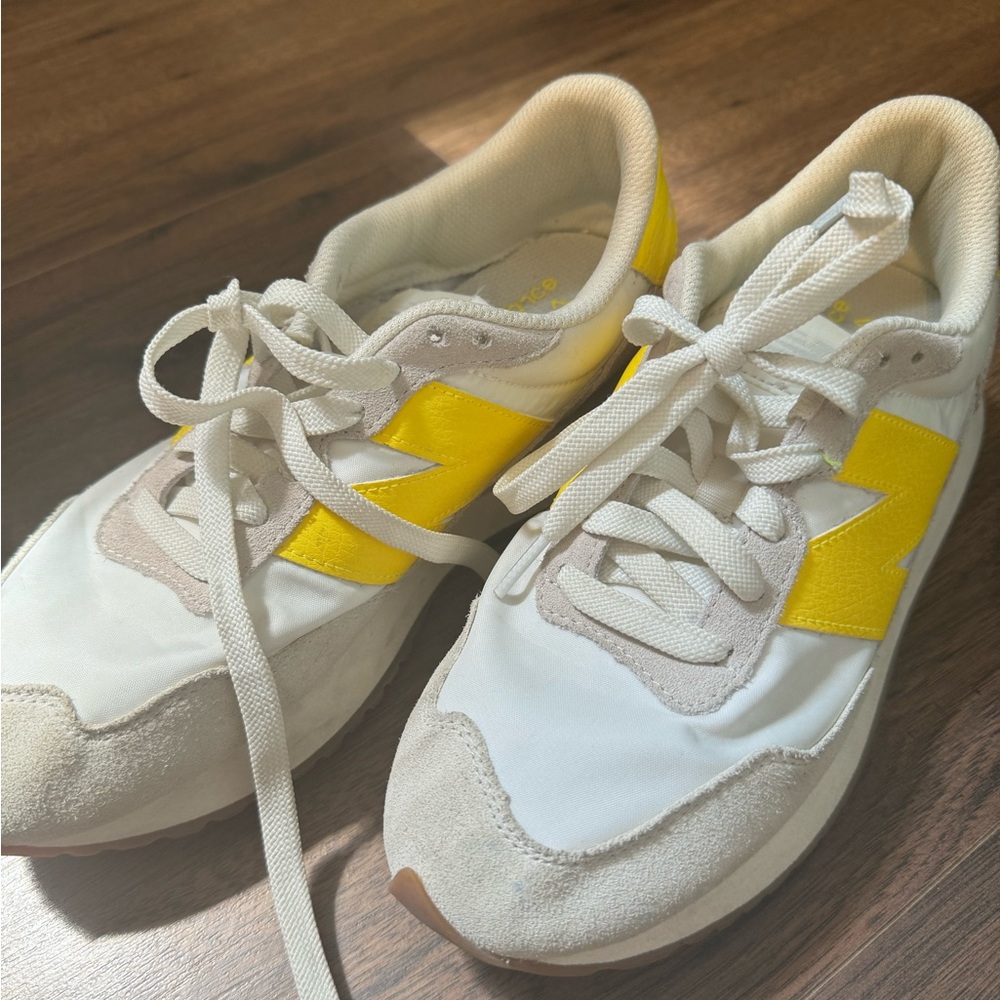 Women’s New Balance 237
